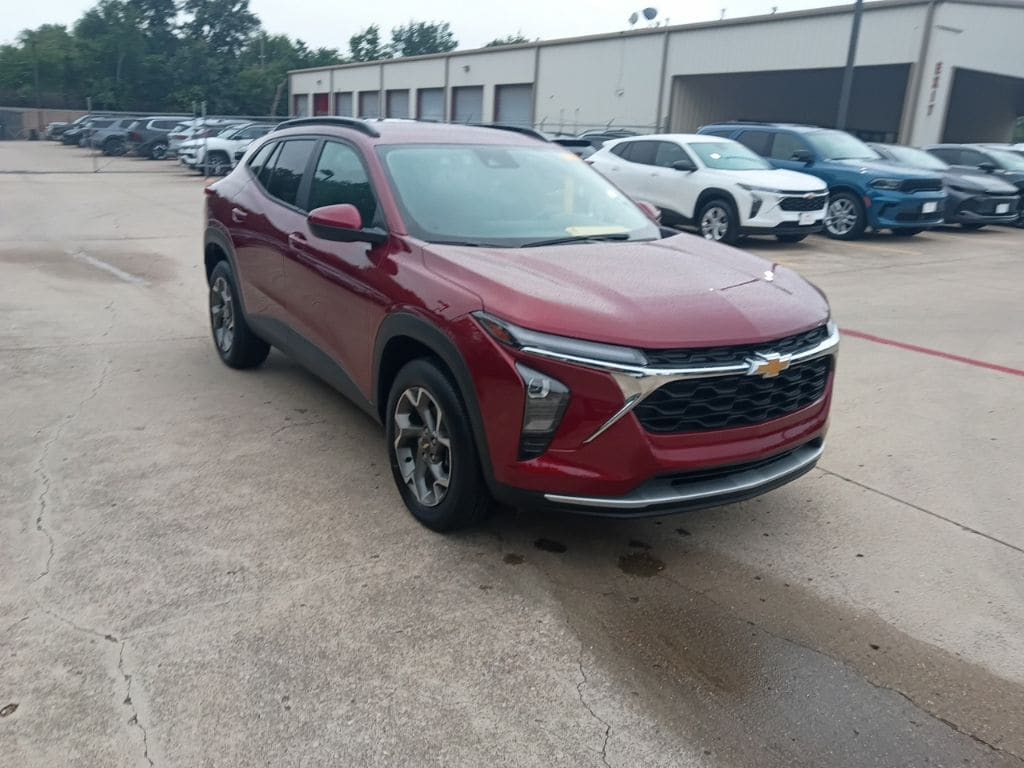 Thumbnail: 2025 Chevrolet Trax - 6