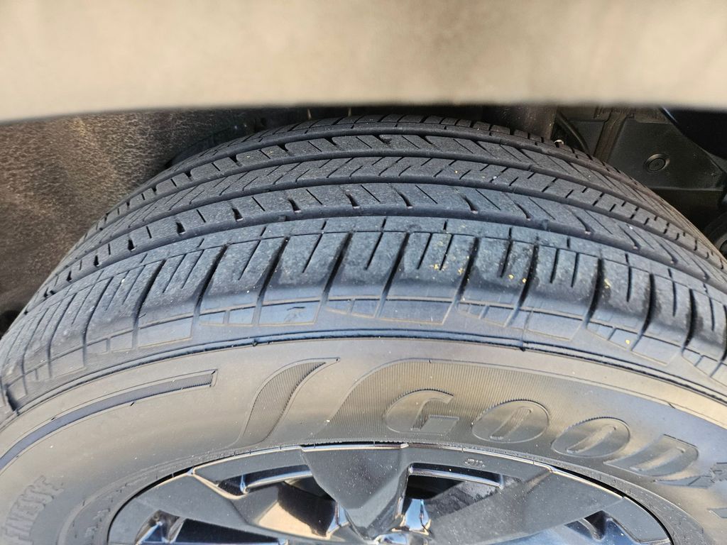 Thumbnail: 2025 Mazda CX-50 - 27