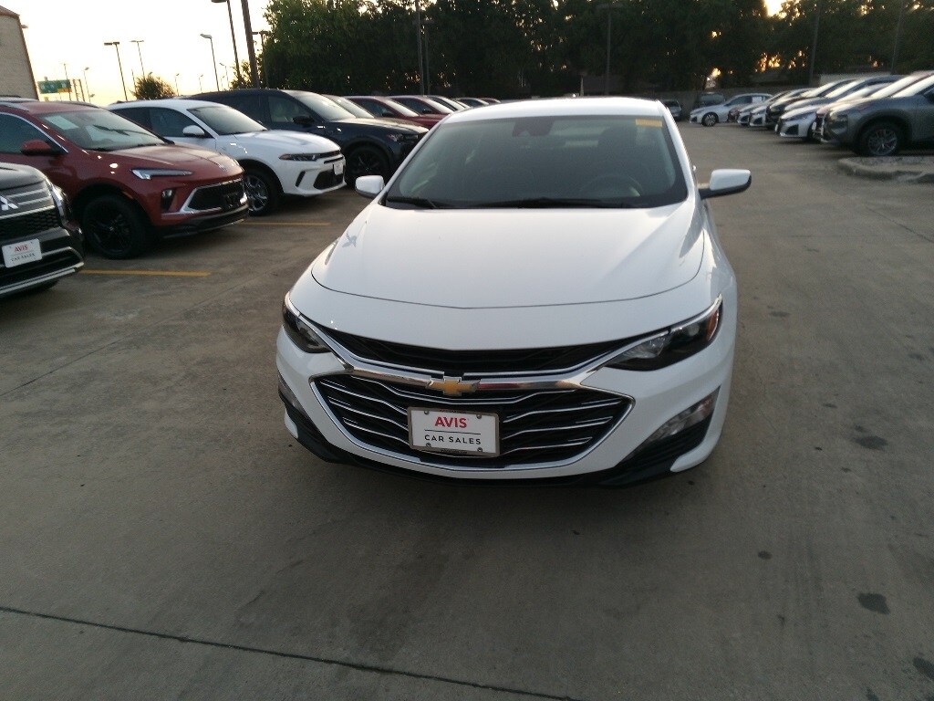 Thumbnail: 2023 Chevrolet Malibu - 2