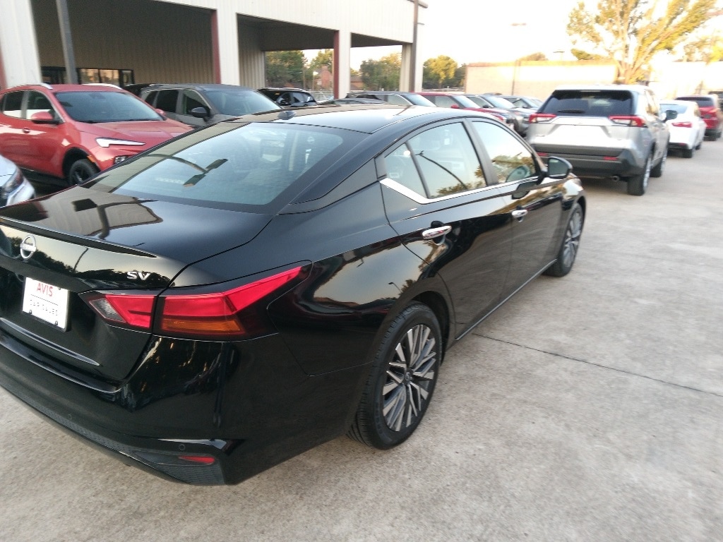 Thumbnail: 2024 Nissan Altima - 9