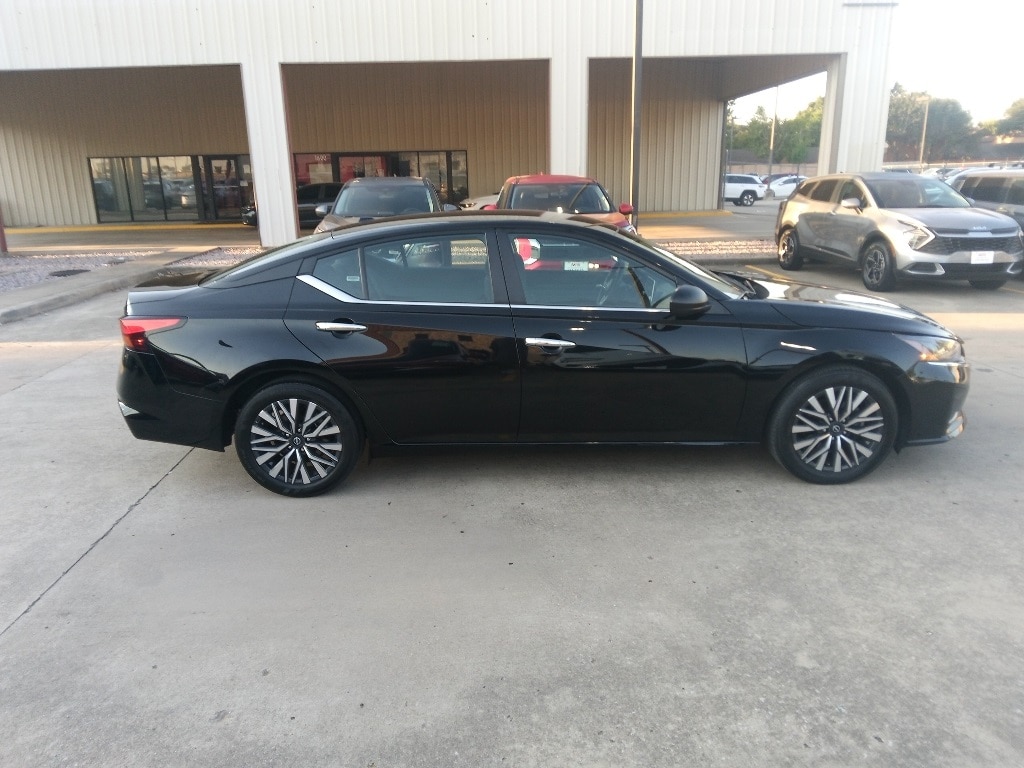 Thumbnail: 2024 Nissan Altima - 4