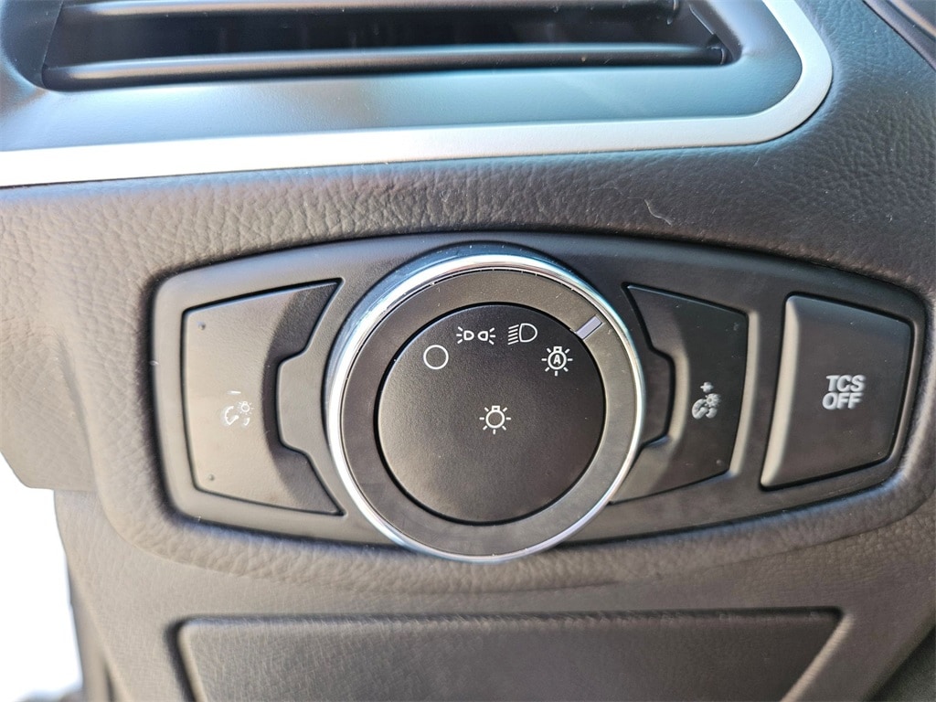Thumbnail: 2024 Ford Edge - 23