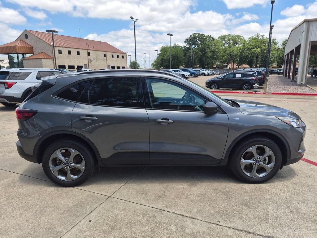 Thumbnail: 2025 Ford Escape - 4