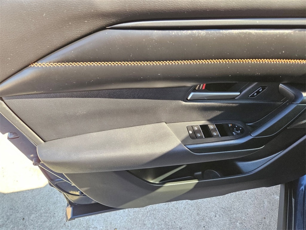 Thumbnail: 2025 Mazda CX-50 - 14