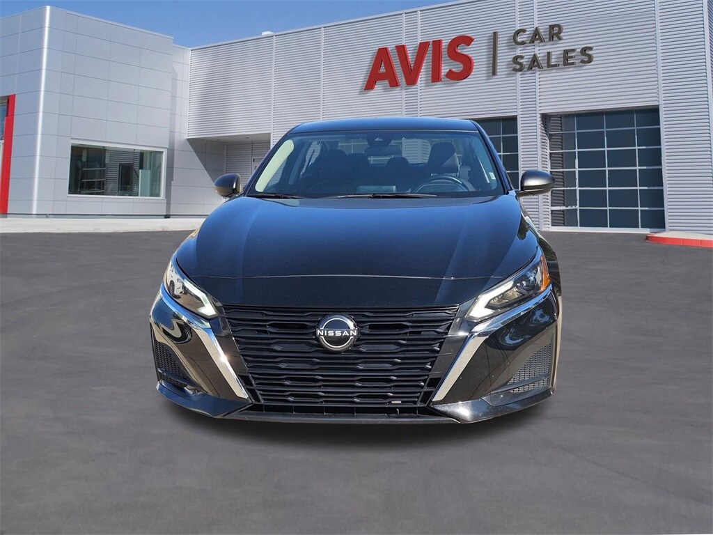 2024 Nissan Altima 2.5 SV photo 2