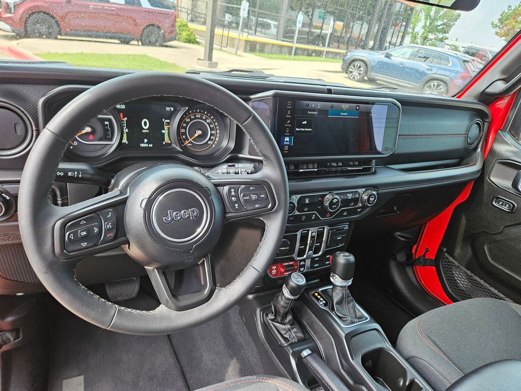 Thumbnail: 2025 Jeep Wrangler - 15