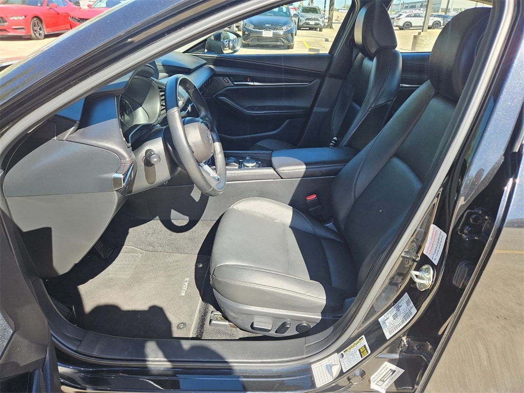 Thumbnail: 2025 Mazda Mazda3 - 13