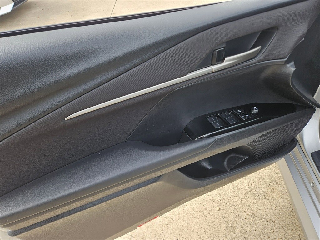 Thumbnail: 2025 Toyota Camry - 10