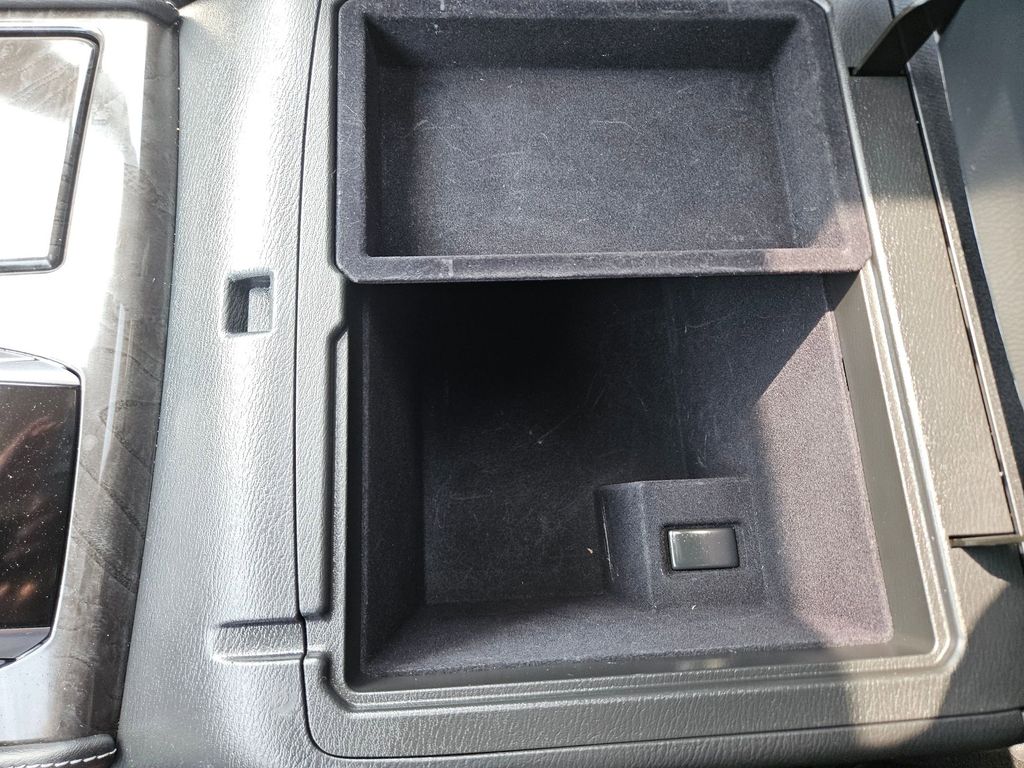 Thumbnail: 2024 INFINITI QX80 - 30