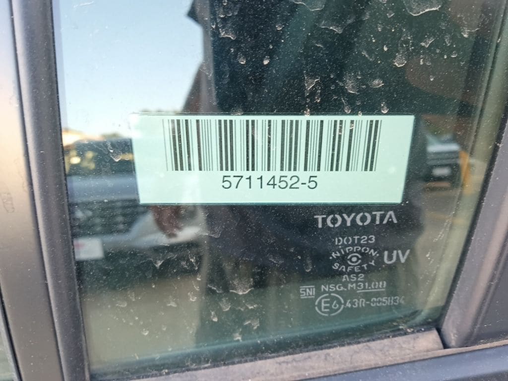 Thumbnail: 2025 Toyota Prius - 9