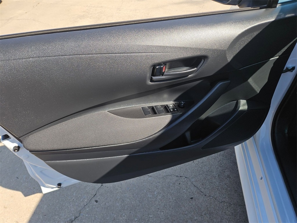 Thumbnail: 2025 Toyota Corolla - 14