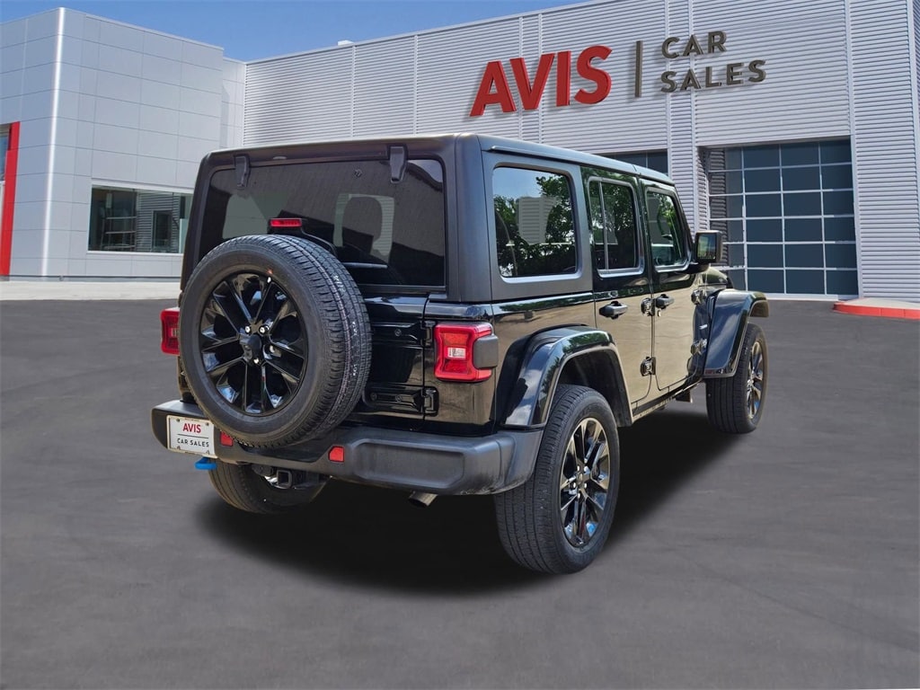 2023 Jeep Wrangler Sahara 6