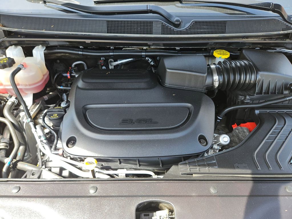 Thumbnail: 2025 Chrysler Pacifica - 23