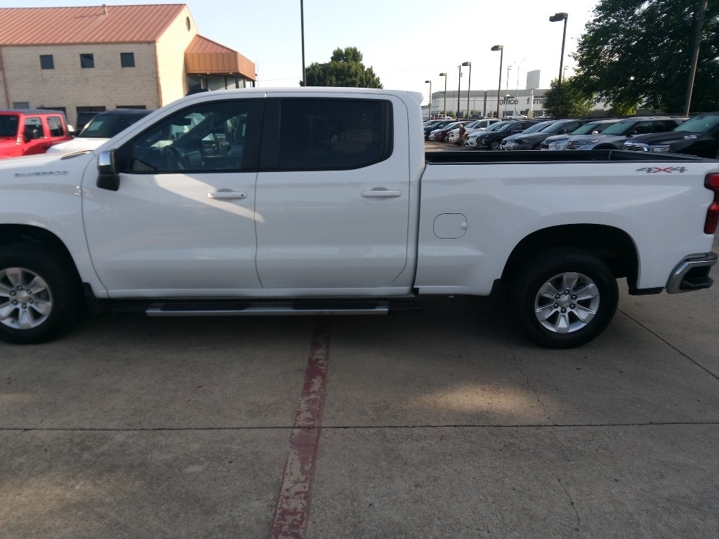 2023 Chevrolet Silverado 1500 LT 3