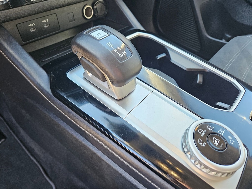 Thumbnail: 2025 Mitsubishi Outlander - 25