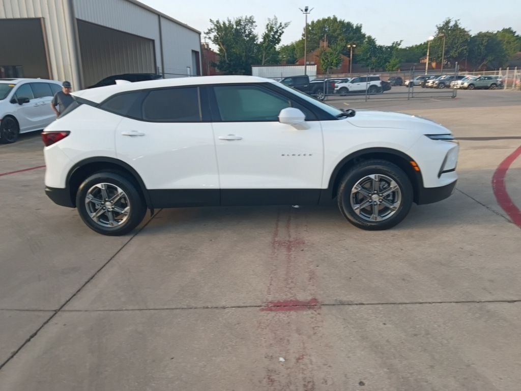 Thumbnail: 2025 Chevrolet Blazer - 6