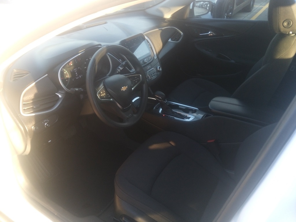 Thumbnail: 2024 Chevrolet Malibu - 3