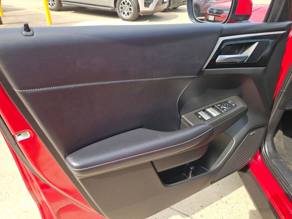 Thumbnail: 2025 Mitsubishi Outlander - 14