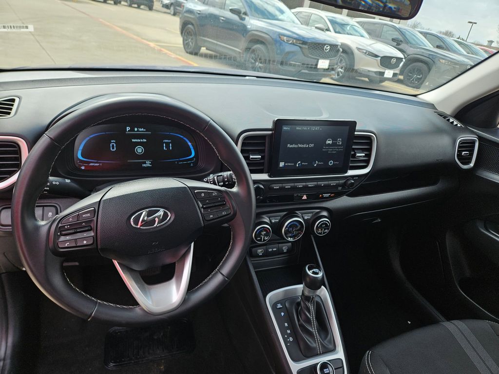 Thumbnail: 2025 Hyundai Venue - 16