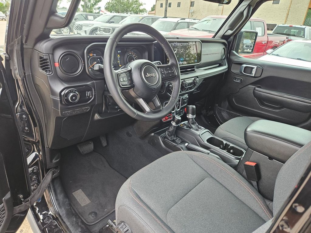 Thumbnail: 2025 Jeep Wrangler - 13