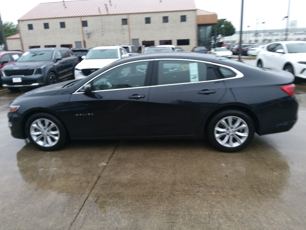 Thumbnail: 2023 Chevrolet Malibu - 8