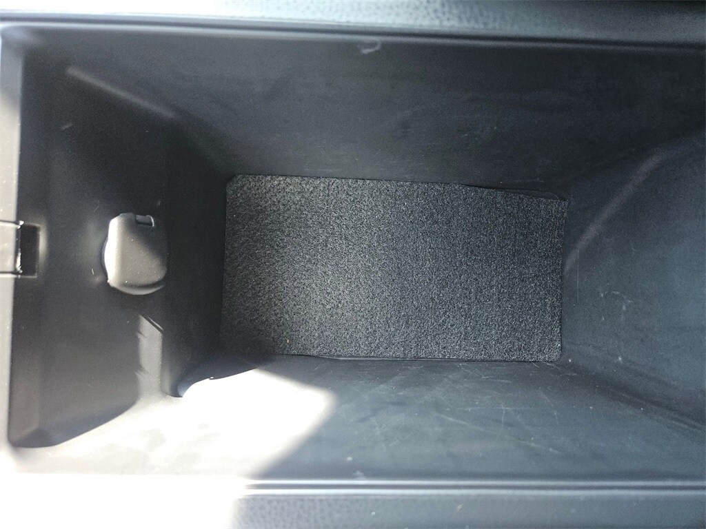 Thumbnail: 2025 Toyota Camry - 28