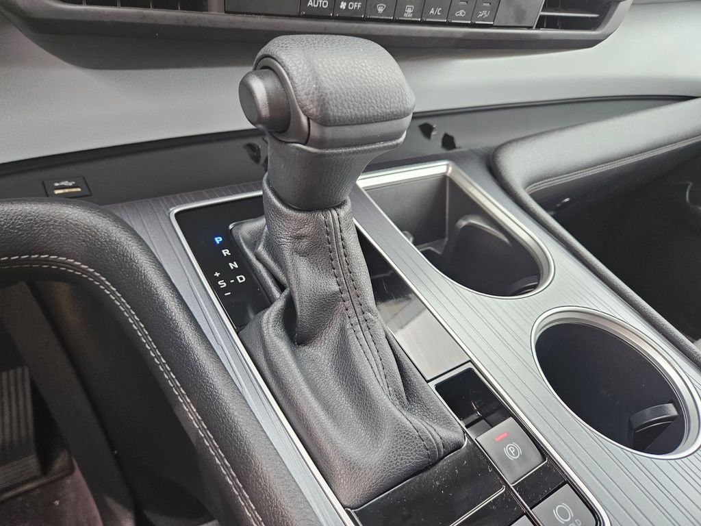 Thumbnail: 2025 Toyota Sienna - 29