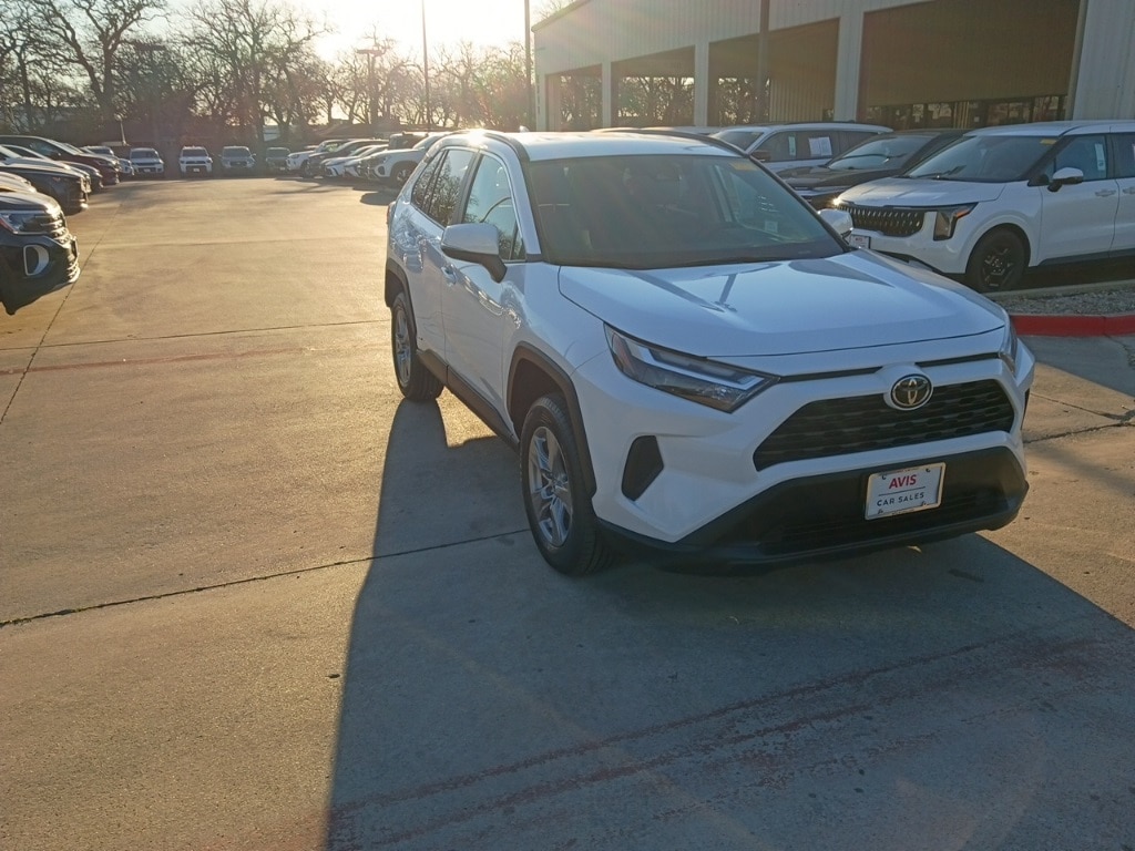 Thumbnail: 2025 Toyota RAV4 - 6