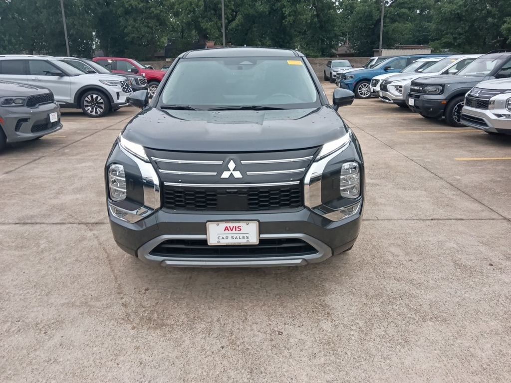 Thumbnail: 2025 Mitsubishi Outlander - 5