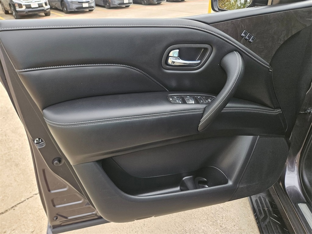 Thumbnail: 2024 INFINITI QX80 - 13