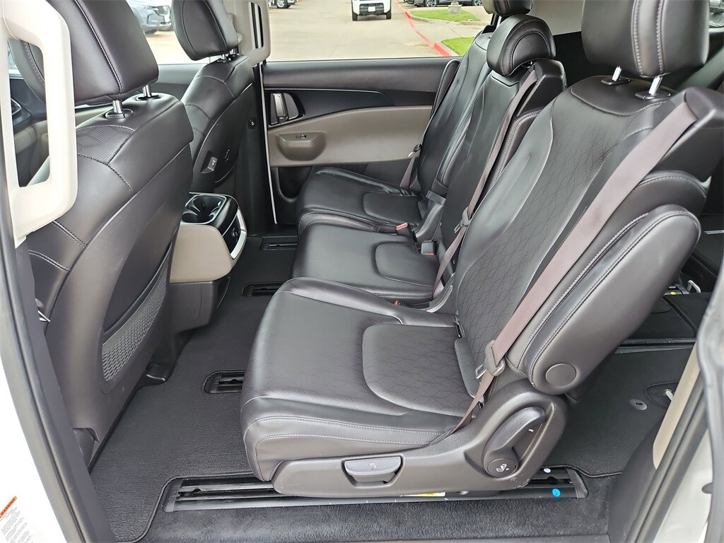 Thumbnail: 2025 Kia Carnival - 28