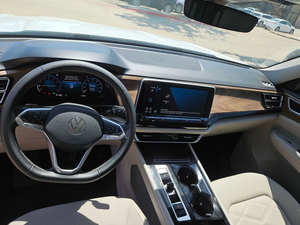 Thumbnail: 2025 Volkswagen Atlas - 16