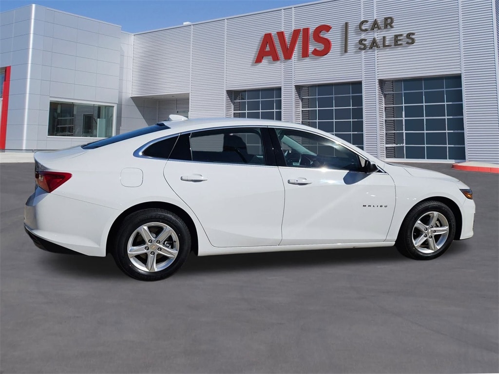 Thumbnail: 2023 Chevrolet Malibu - 7