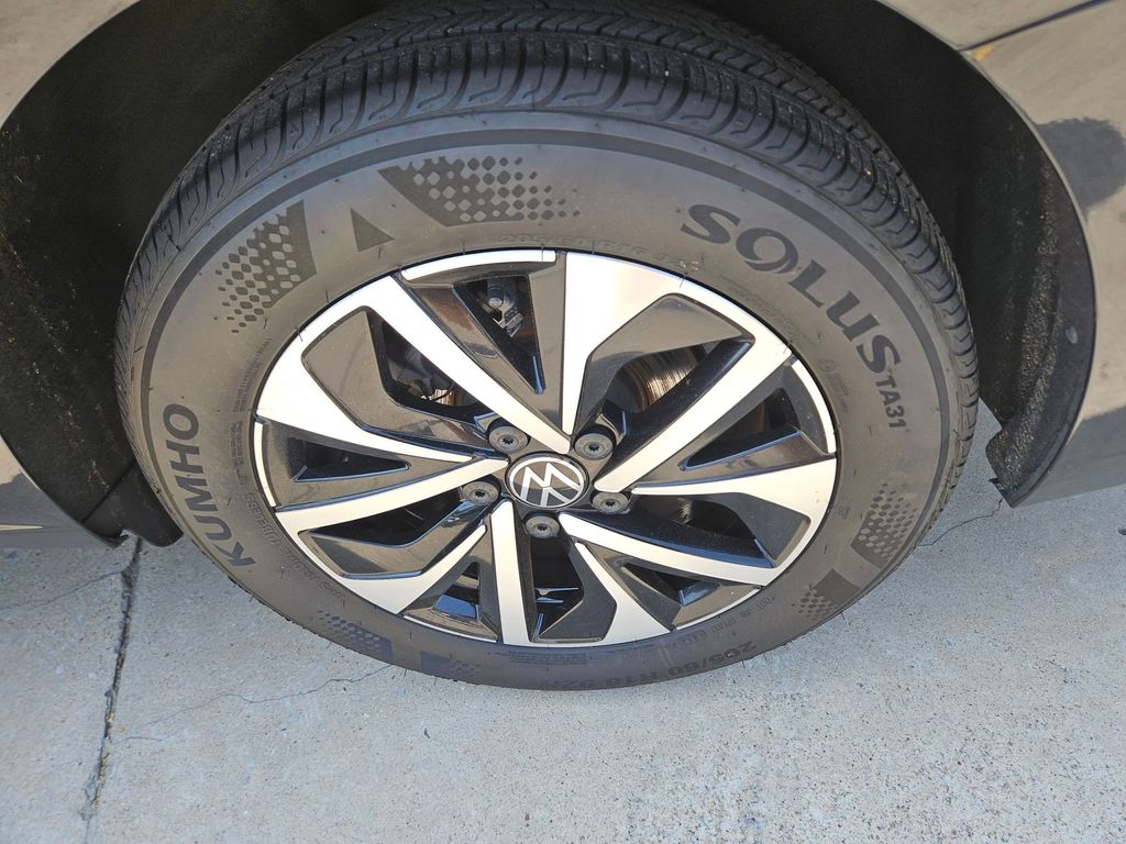 Thumbnail: 2025 Volkswagen Jetta - 25