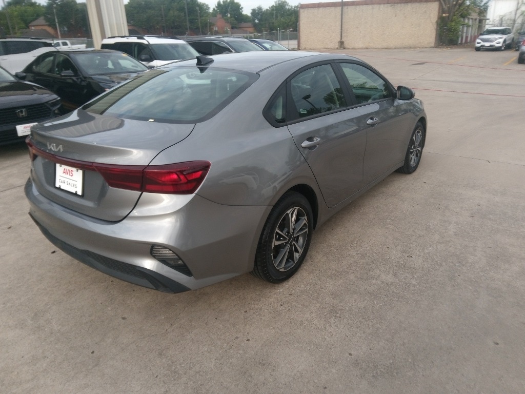 Thumbnail: 2024 Kia Forte - 6