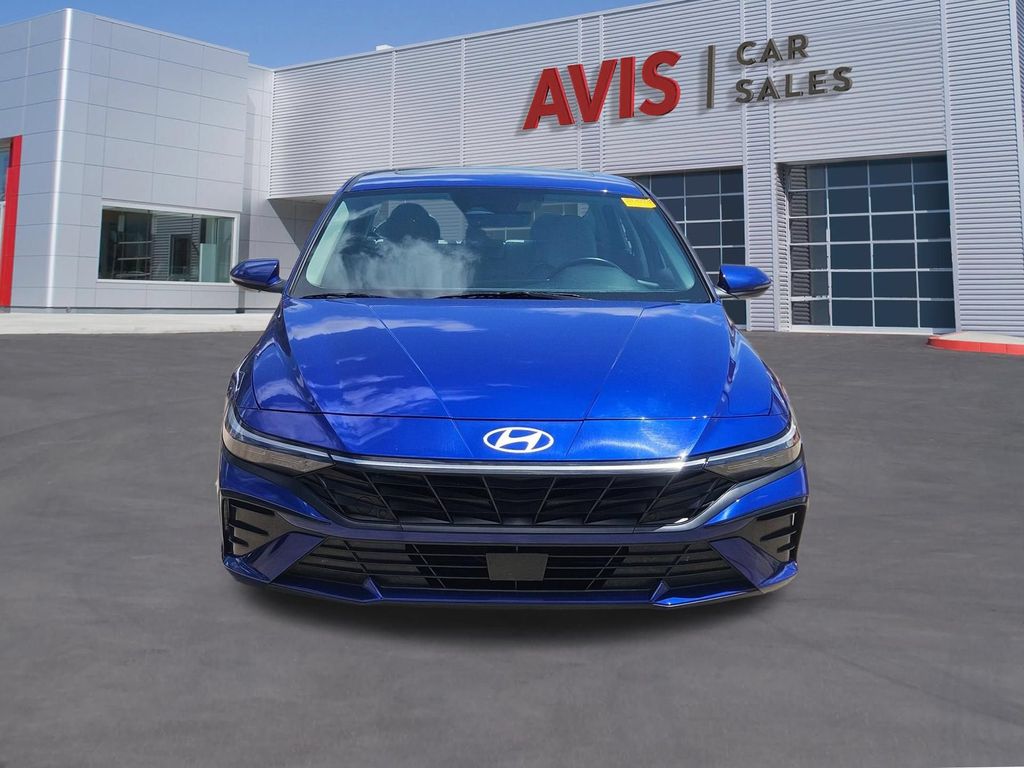 Thumbnail: 2025 Hyundai Elantra - 10