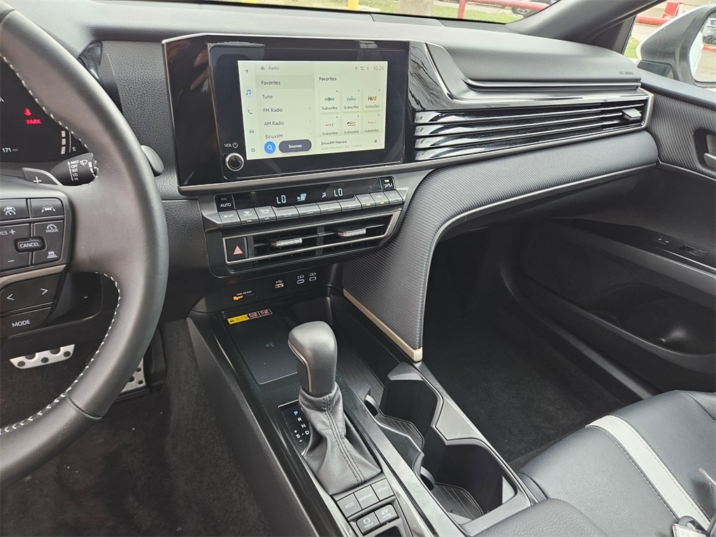 Thumbnail: 2025 Toyota Camry - 20