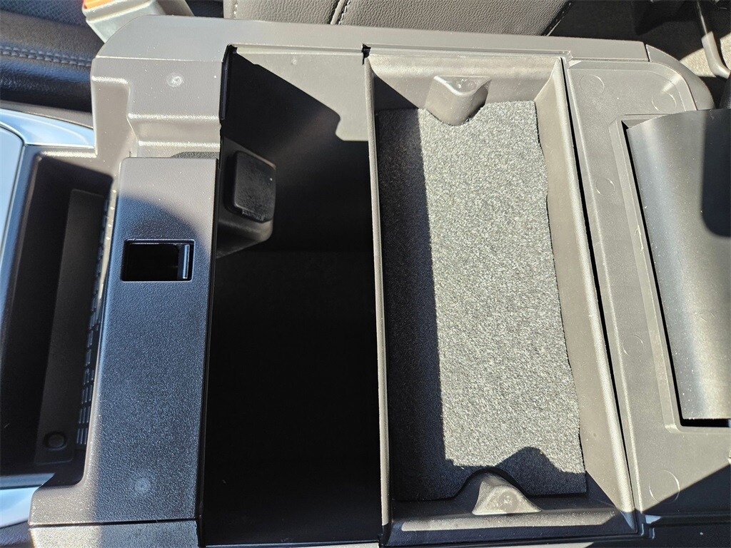 Thumbnail: 2023 Ford Explorer - 27