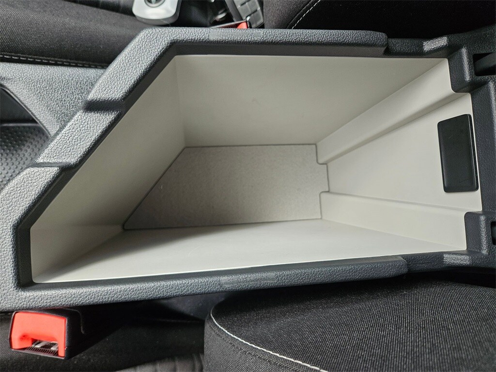 Thumbnail: 2025 Volkswagen Jetta - 28