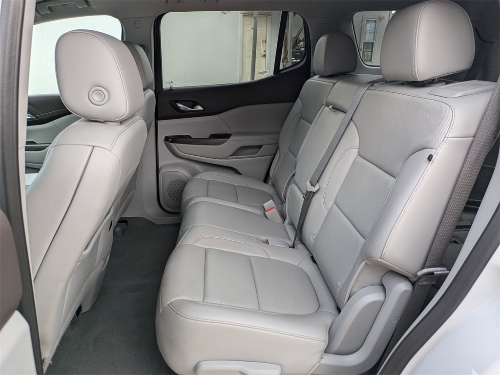 2023 GMC Acadia SLT 26
