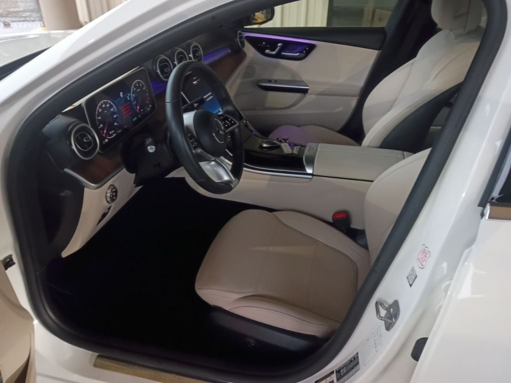 Thumbnail: 2025 Mercedes-Benz C-Class - 4