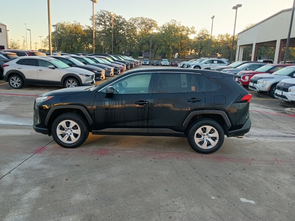 Thumbnail: 2025 Toyota RAV4 - 4