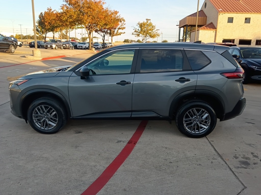 Thumbnail: 2023 Nissan Rogue - 8