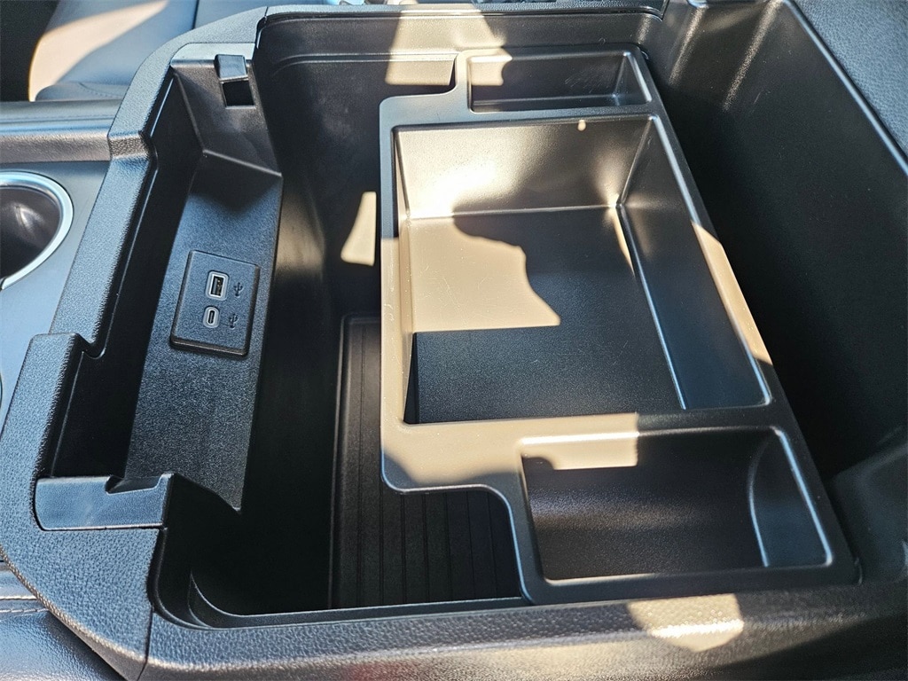 Thumbnail: 2024 Chevrolet Tahoe - 28