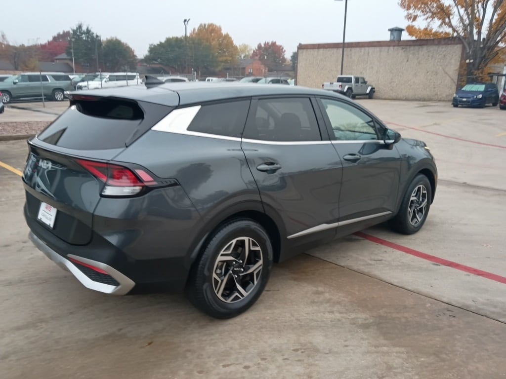 Thumbnail: 2024 Kia Sportage - 9