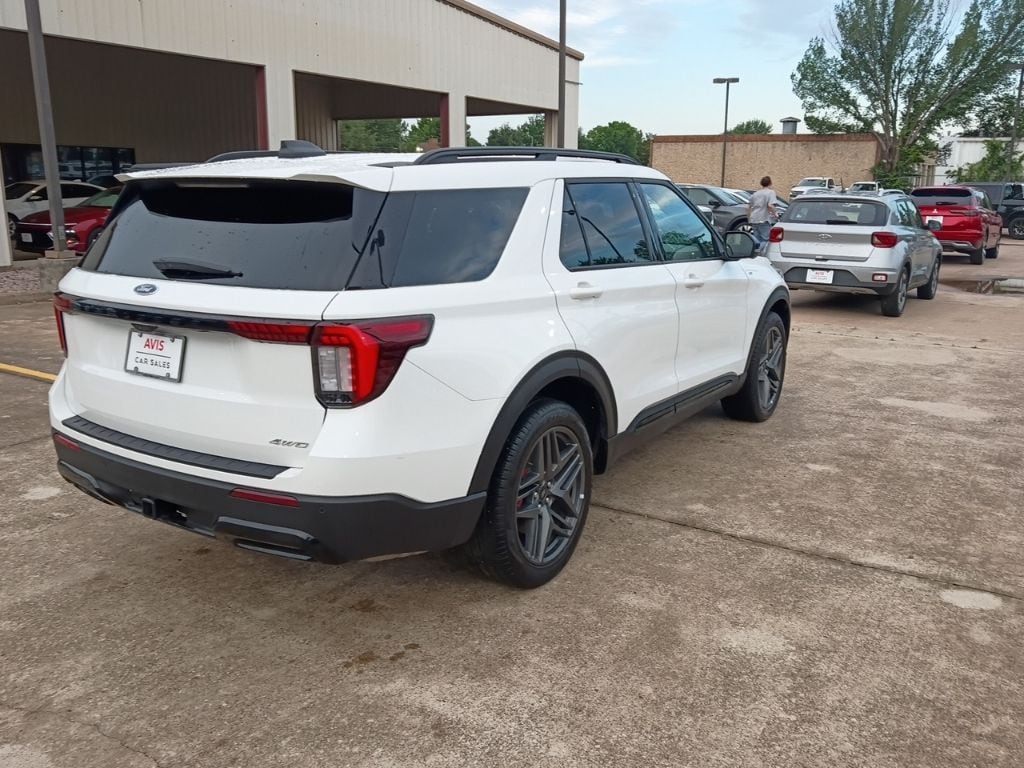 Thumbnail: 2025 Ford Explorer - 7