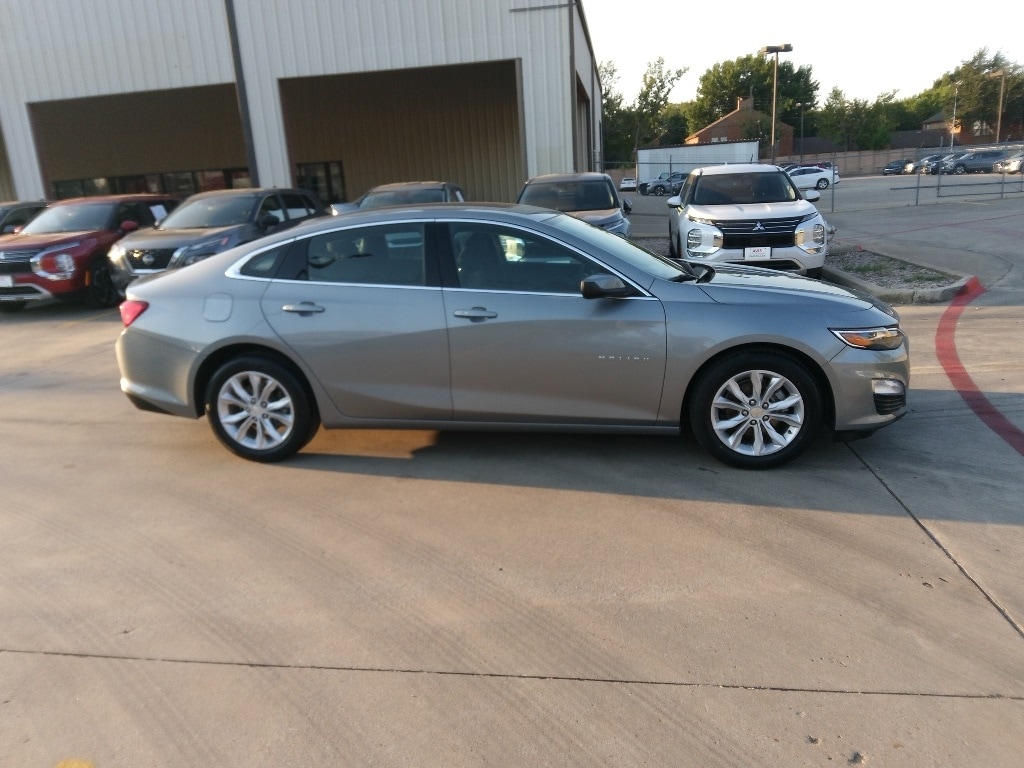 Thumbnail: 2023 Chevrolet Malibu - 4
