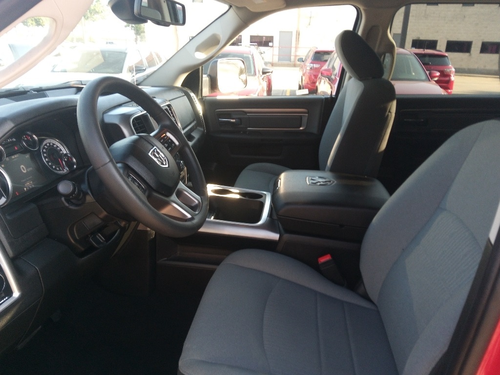 Thumbnail: 2023 RAM 1500 Classic - 9