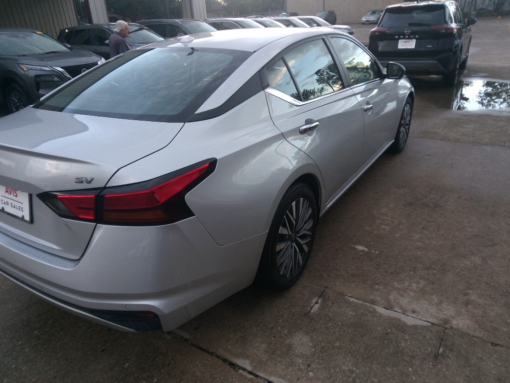 Thumbnail: 2024 Nissan Altima - 5