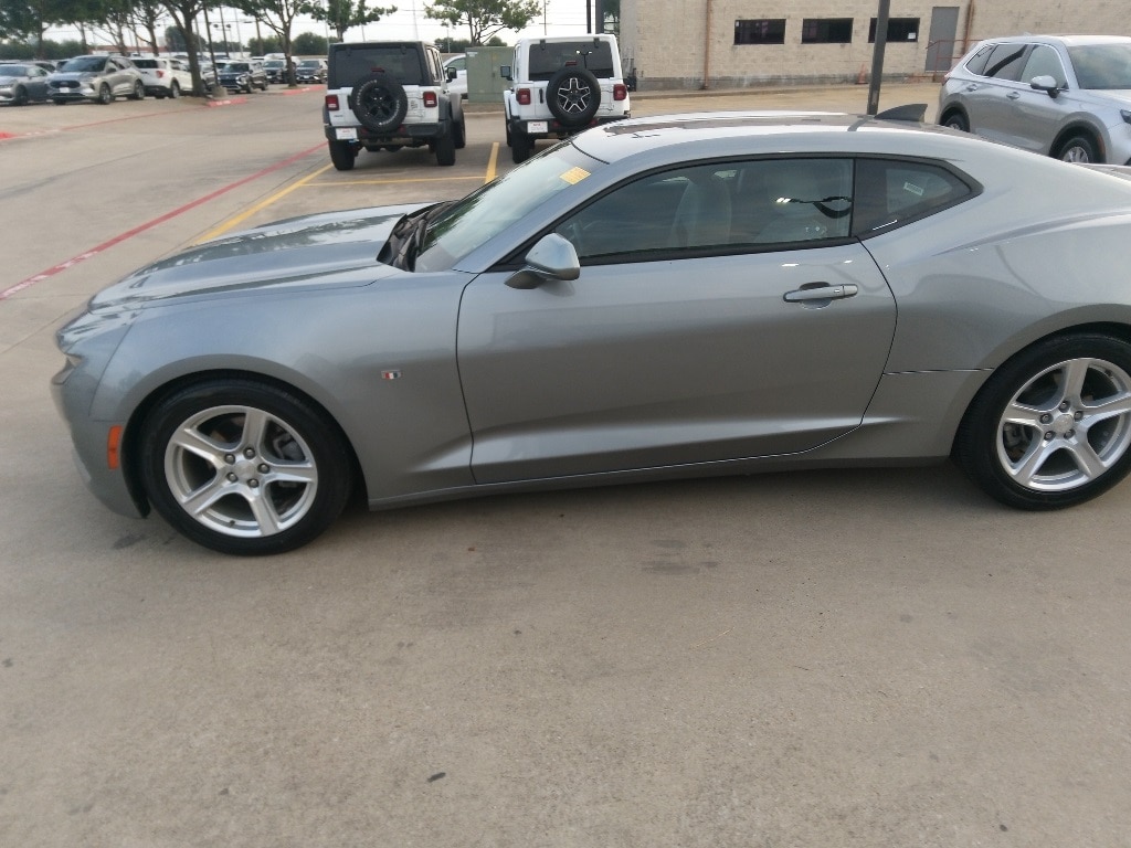 Thumbnail: 2023 Chevrolet Camaro - 3